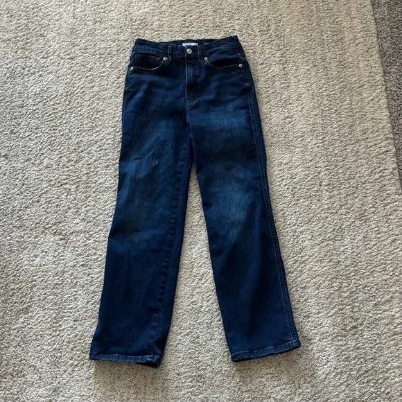 Good American Petite Straight Jeans - Picture 3 of 6